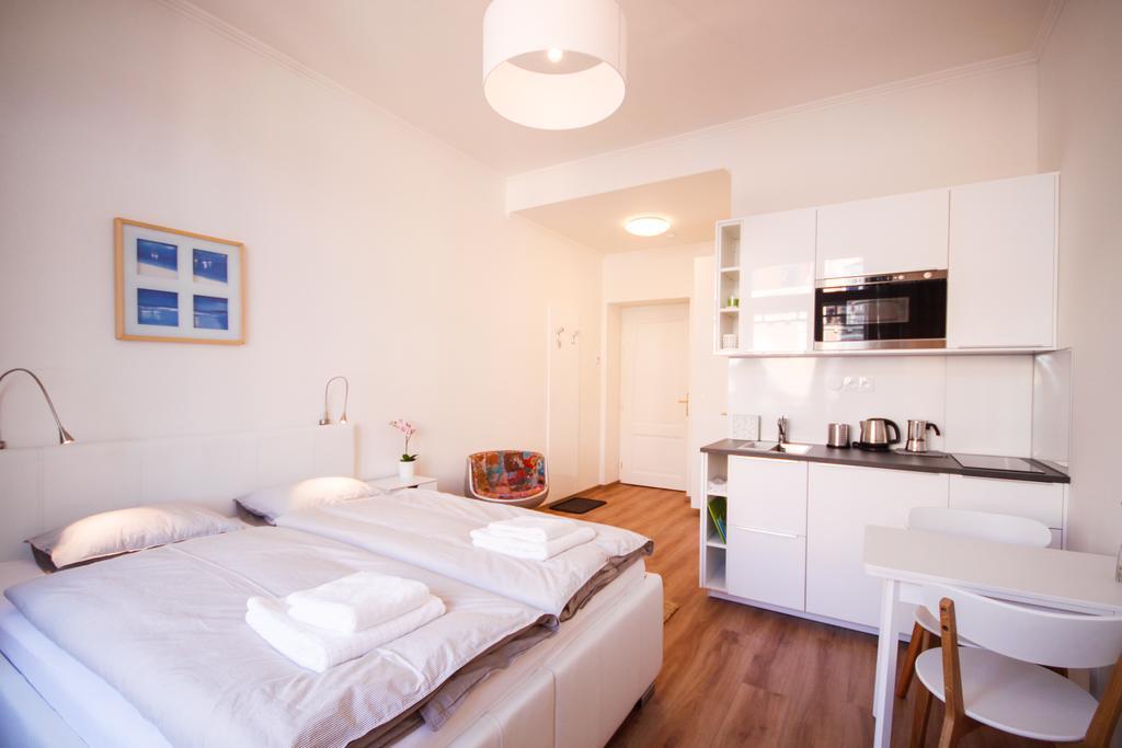 Apartment Zborovska 6 Prag